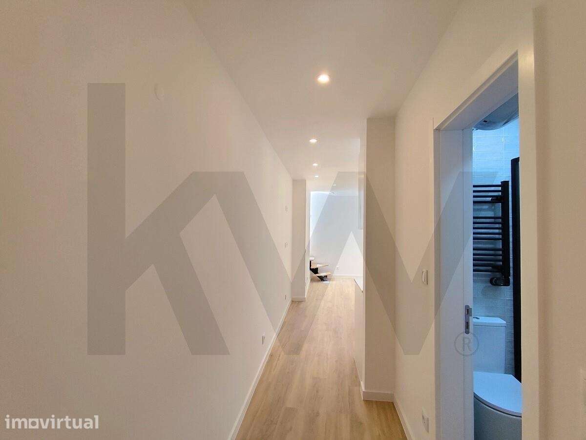 Apartamento T0 Totalmente Remodelado com Logradouro | Lapa | Lisboa - Grande imagem: 4/17