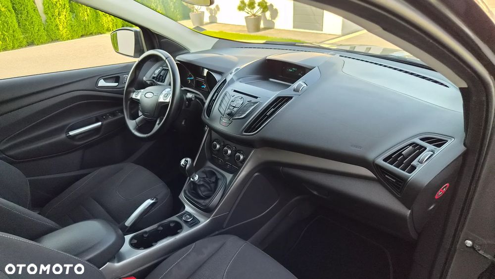 Ford Kuga 1.6 EcoBoost 2x4 Titanium - 13