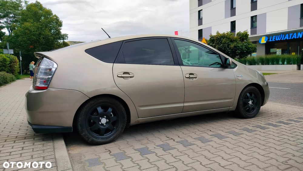 Toyota Prius 1.5 VVT-i Prestige - 1