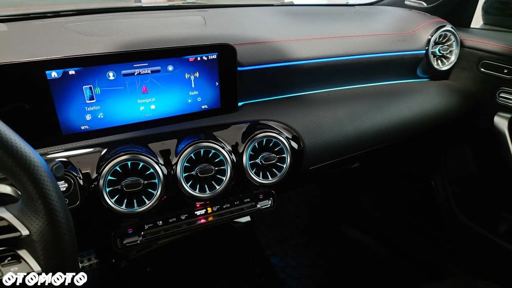 Mercedes-Benz CLA AMG 35 4-Matic 7G-DCT - 14
