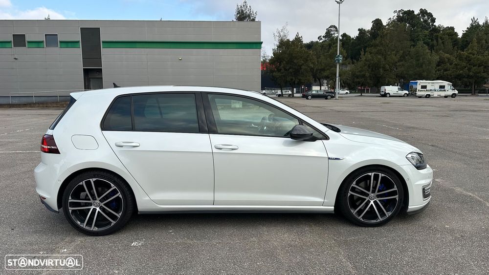 VW Golf - 6