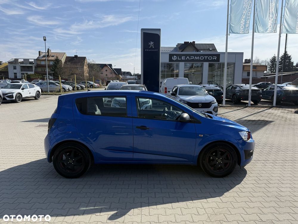 Chevrolet Aveo 1.2 16V Base - 5