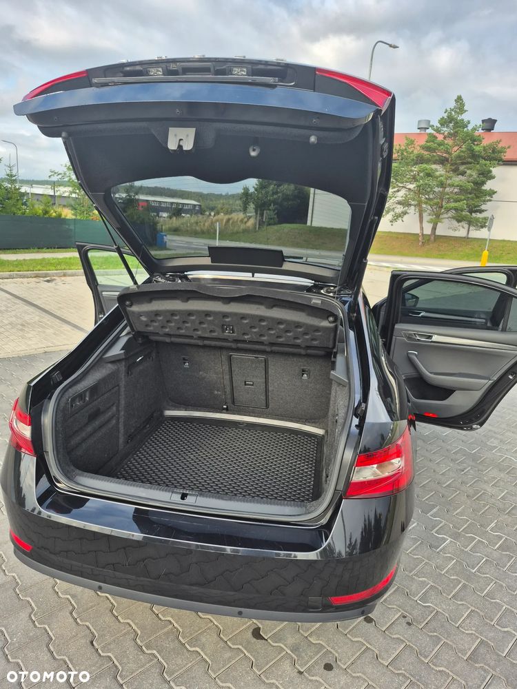 Skoda Superb 2.0 TSI DSG Style - 39