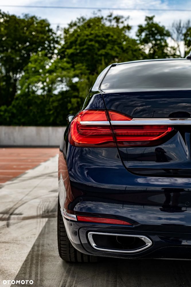 BMW Seria 7 730d - 22