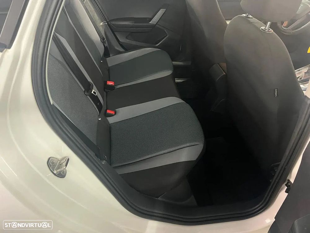 SEAT Arona - 26