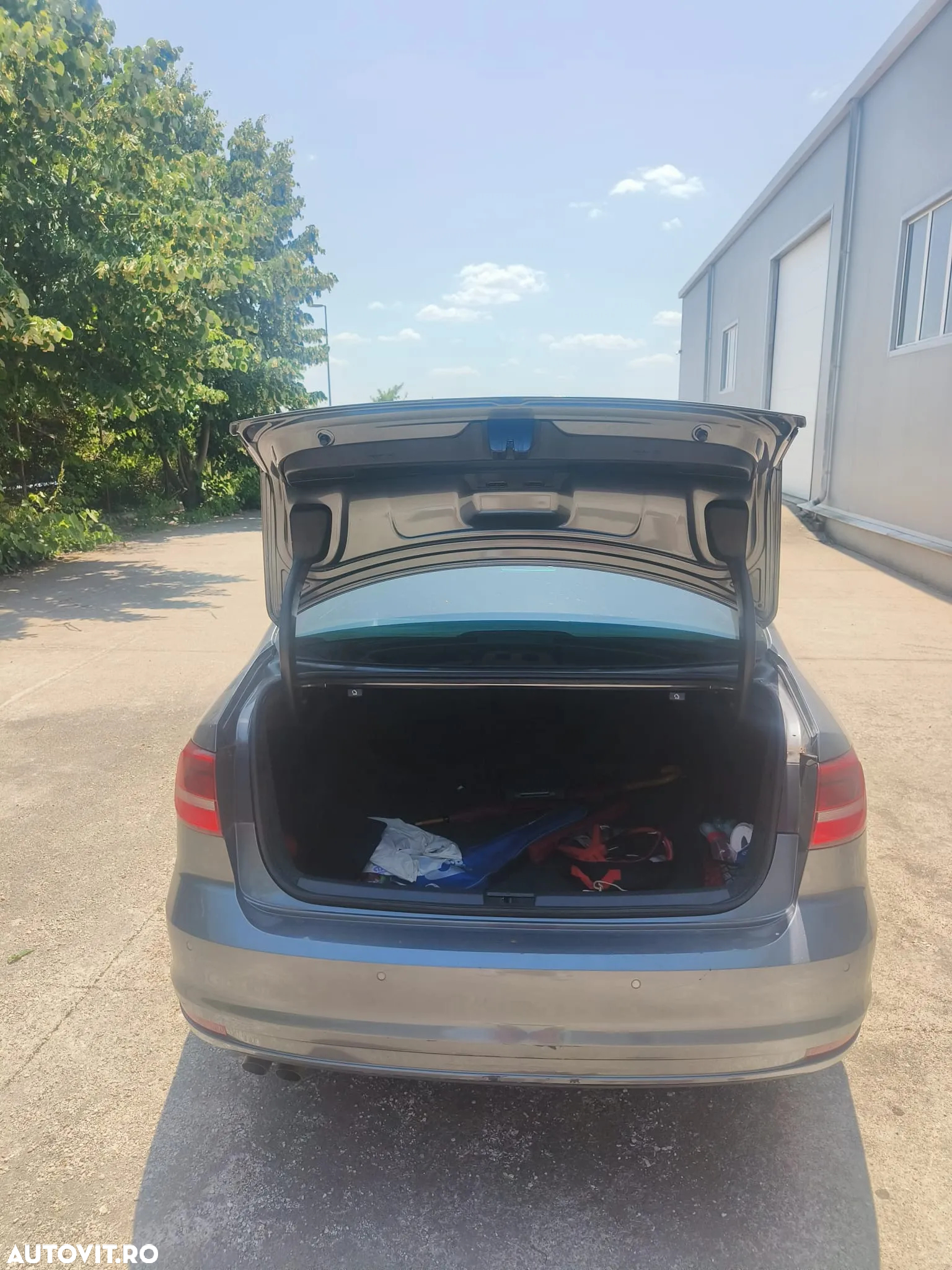 Volkswagen Jetta - 7