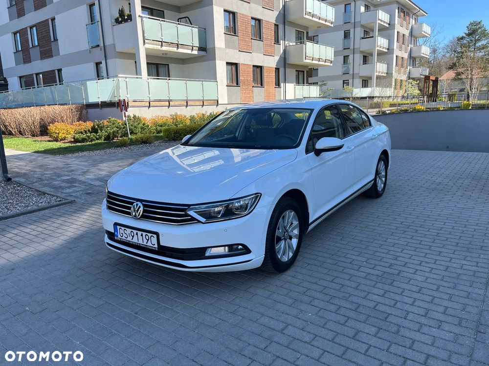 Volkswagen Passat 1.4 TSI BMT Trendline - 2