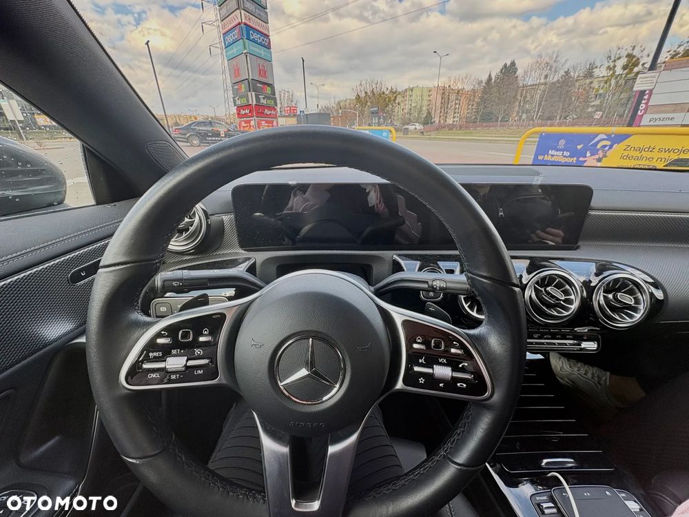 Mercedes-Benz CLA 180 Progressive 7G-DCT - 5