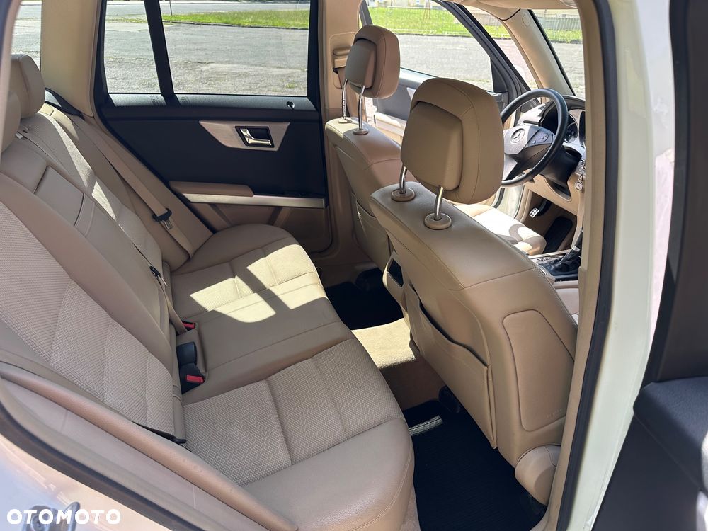 Mercedes-Benz GLK - 25