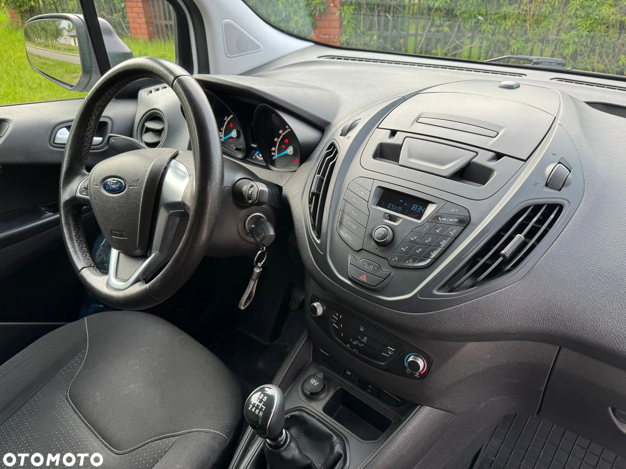 Ford Transit Courier - 7