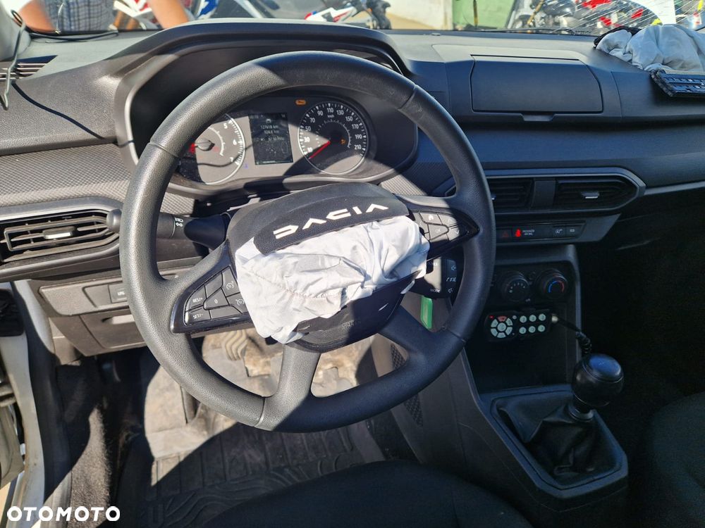 Dacia Jogger 1.0 TCe Essential 7os - 19