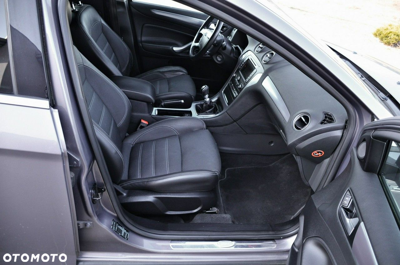 Ford Mondeo - 25