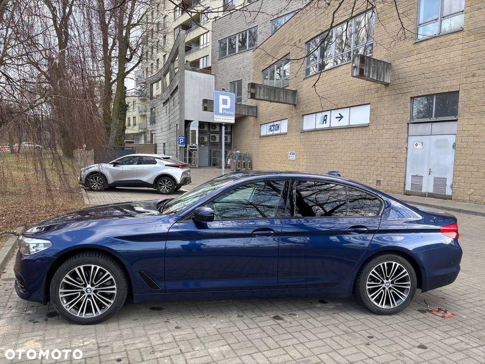BMW Seria 5 520d xDrive MHEV Sport Line sport - 2