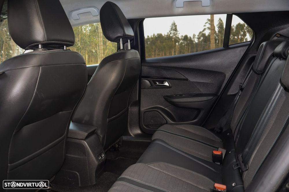 Peugeot 2008 1.2 PureTech Allure - 10