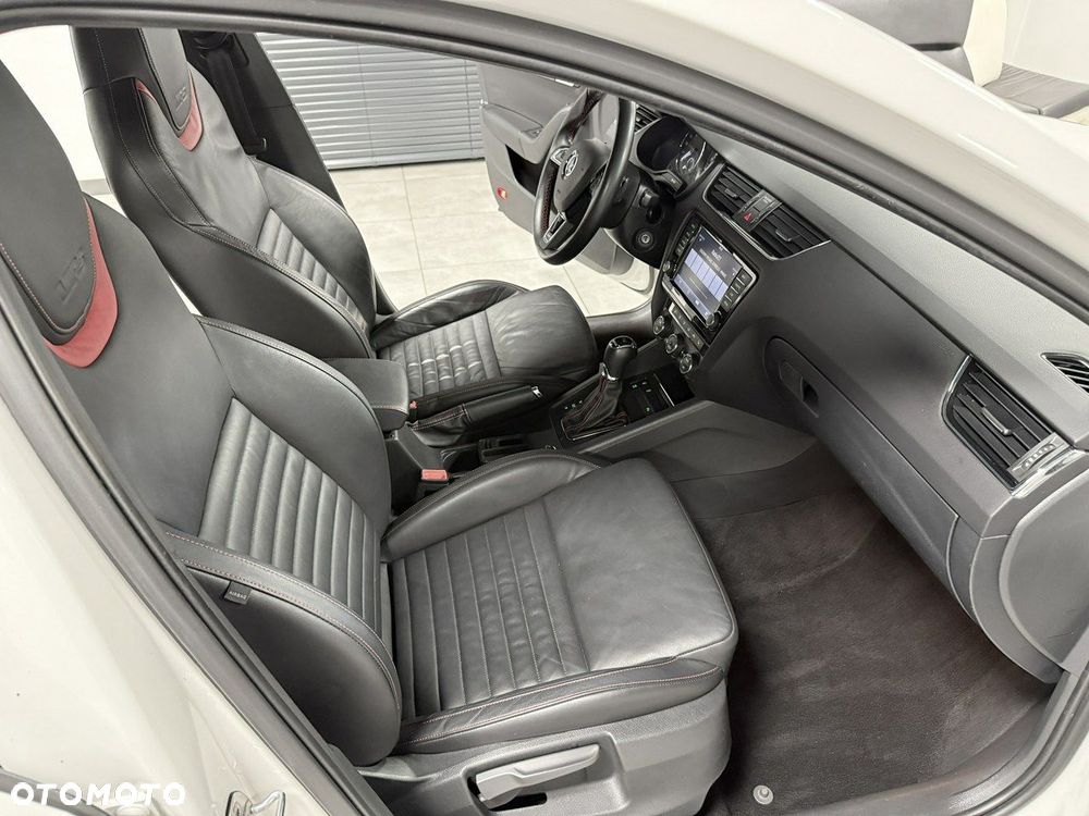 Skoda Octavia 2.0 TDI RS DSG - 19