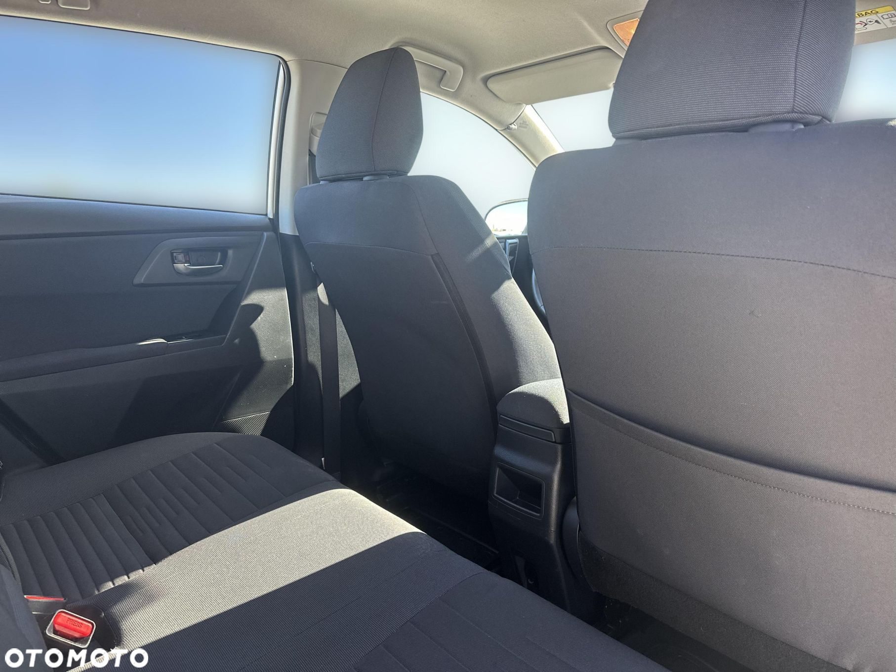 Toyota Auris 1.6 Comfort - 12