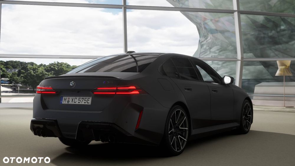 BMW M5 xDrive - 7