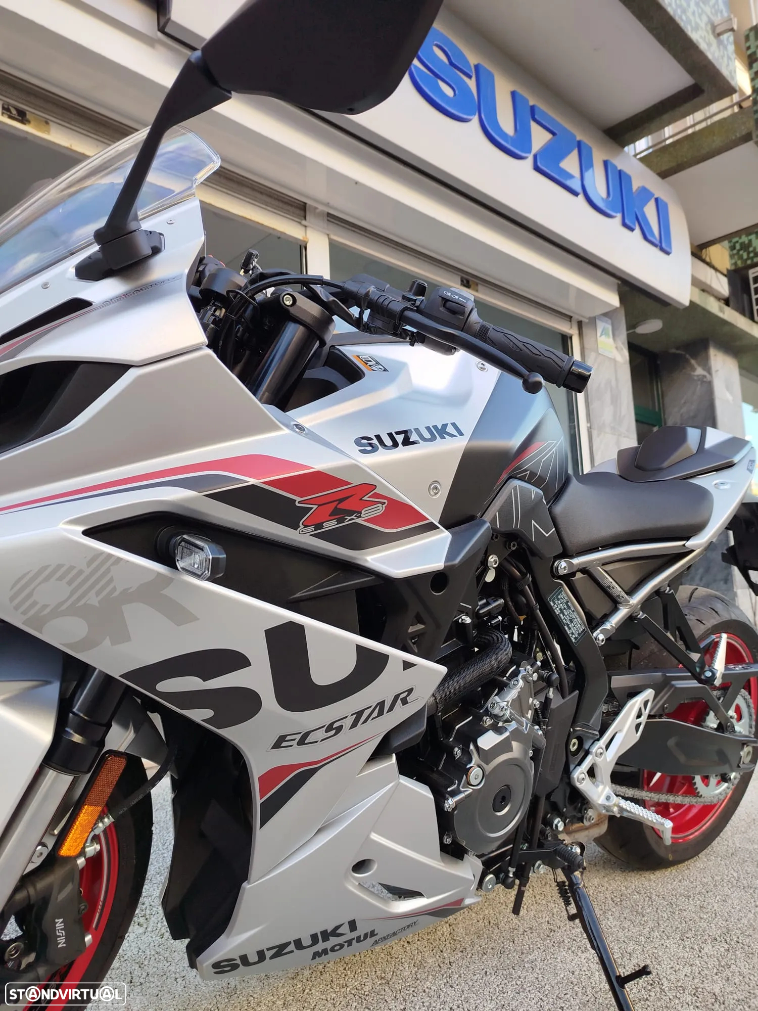 Suzuki GSX -8R CAMPANHA Desde 125,64€ Mês - 32