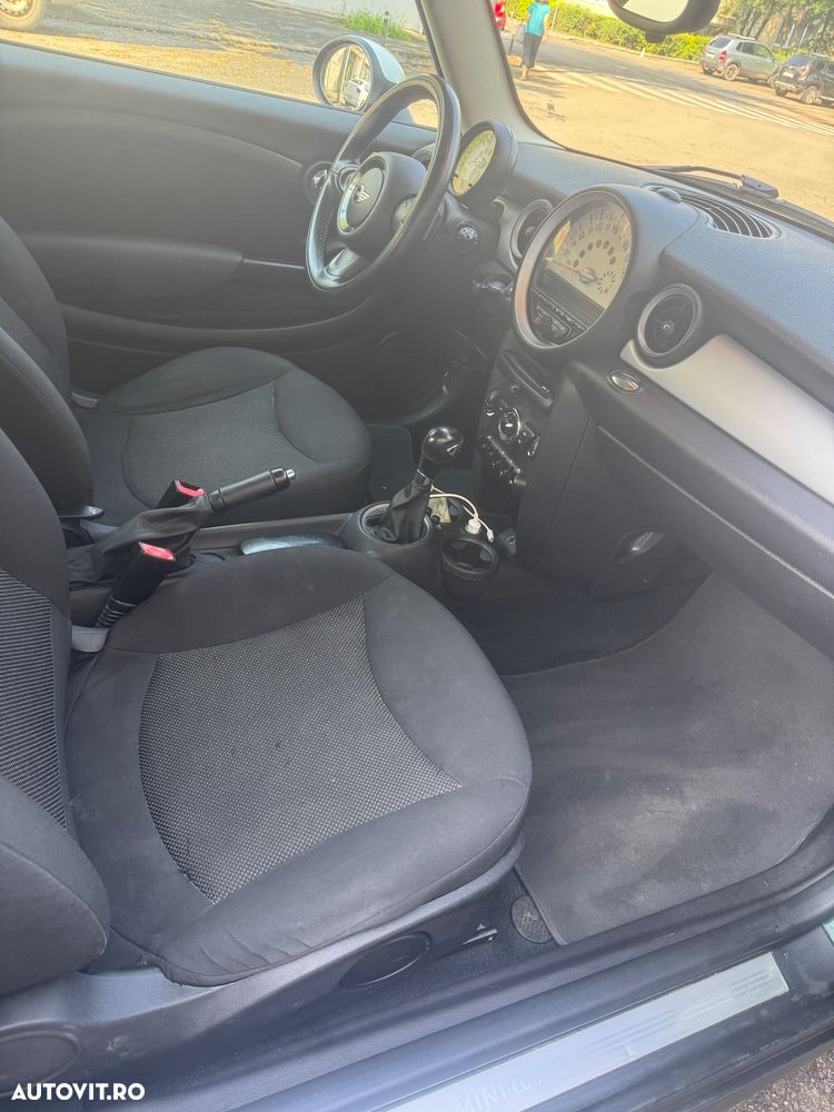 Mini Cooper D AT - 11