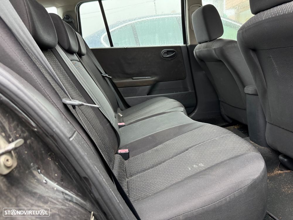 Renault Mégane Break 1.5 dCi C Authentique - 4