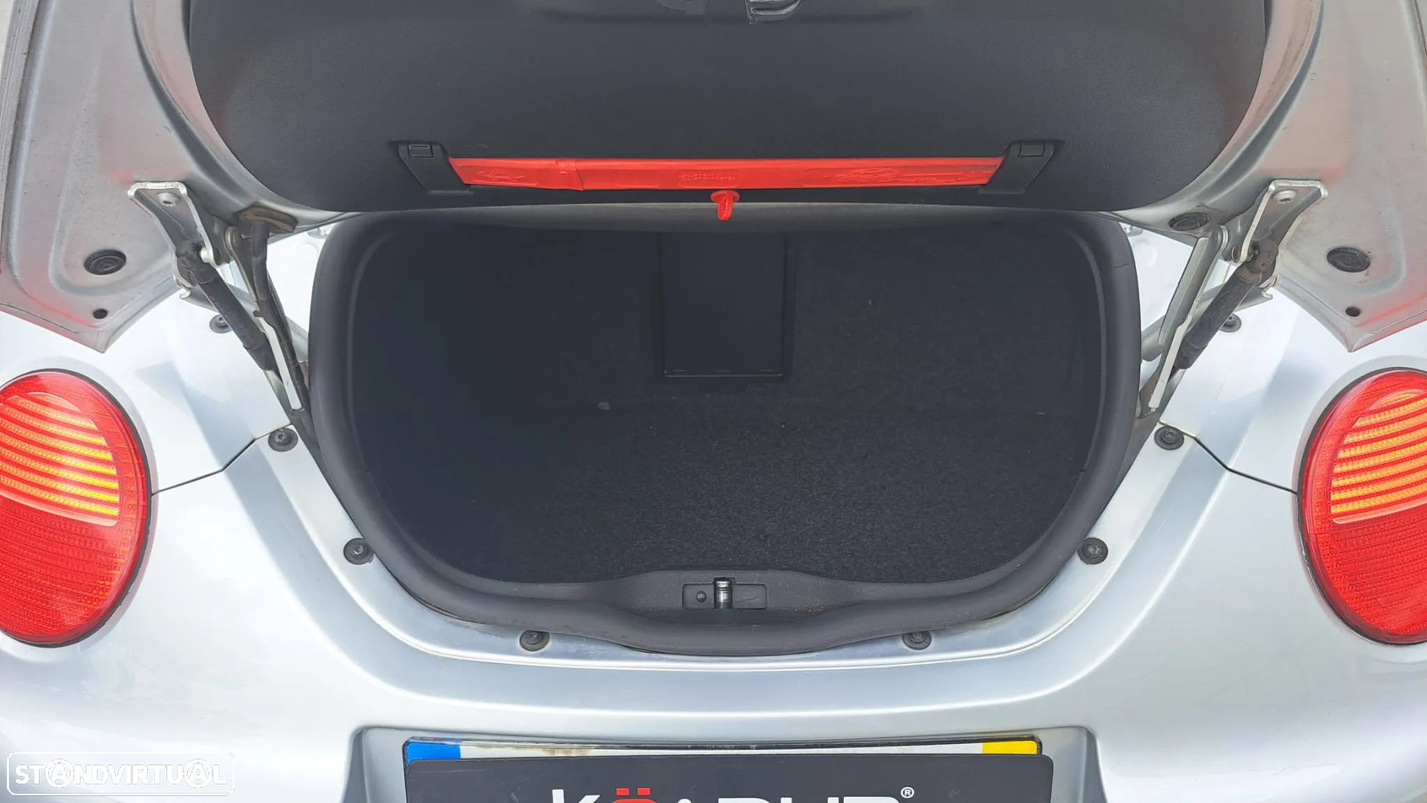 VW New Beetle Cabriolet 1.9 TDi - 41