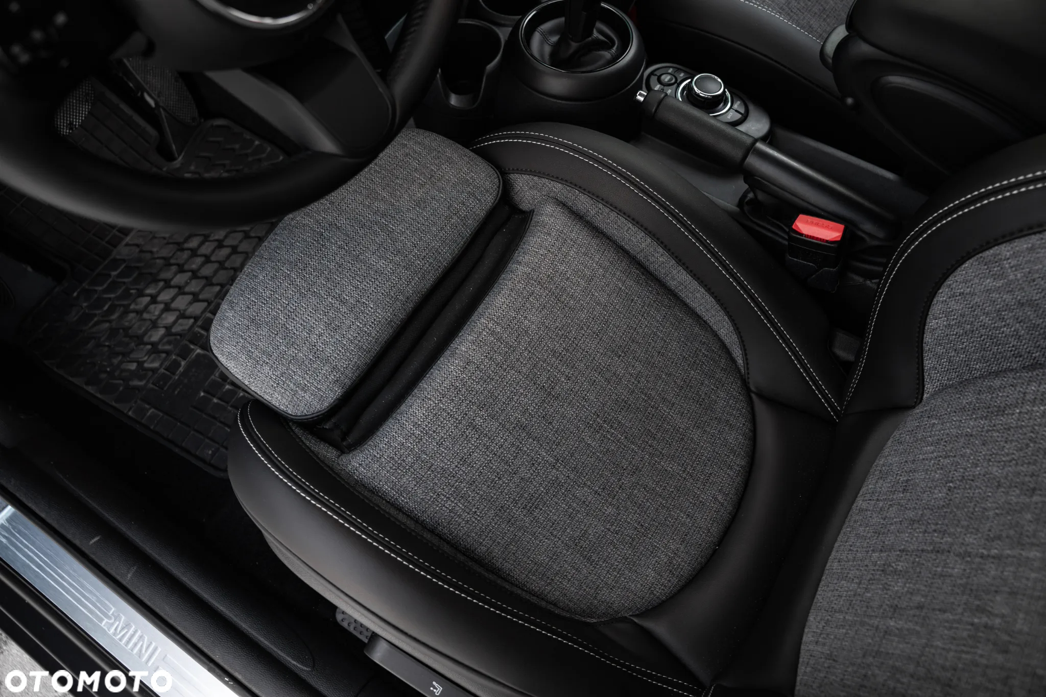 MINI Cooper Classic Trim - 23