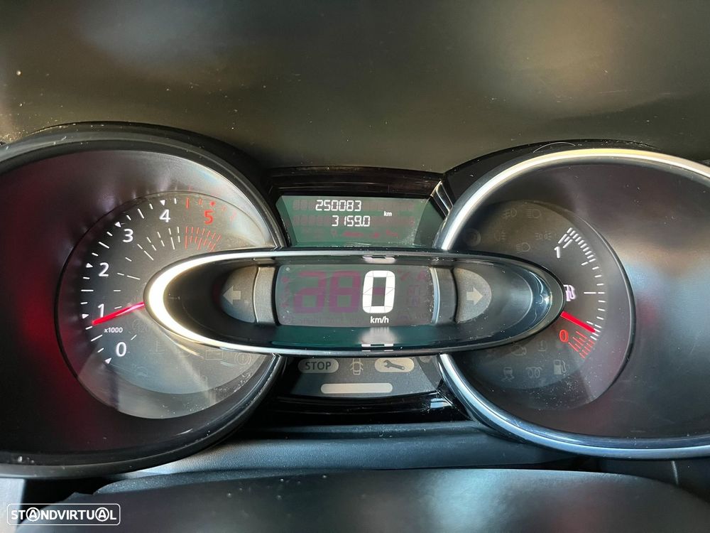 Renault Clio Sport Tourer 1.5 dCi Limited - 24