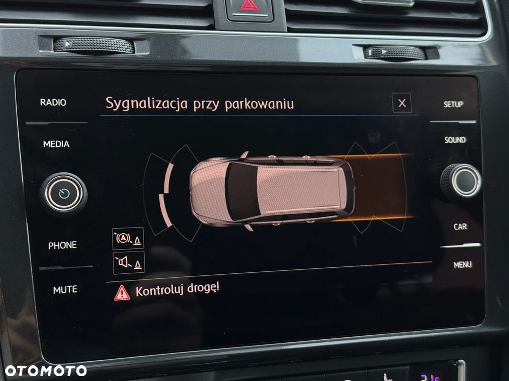 Volkswagen Golf 1.4 TSI BMT Comfortline - 30