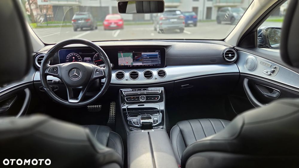Mercedes-Benz Klasa E 350 d 4Matic 9G-TRONIC - 24