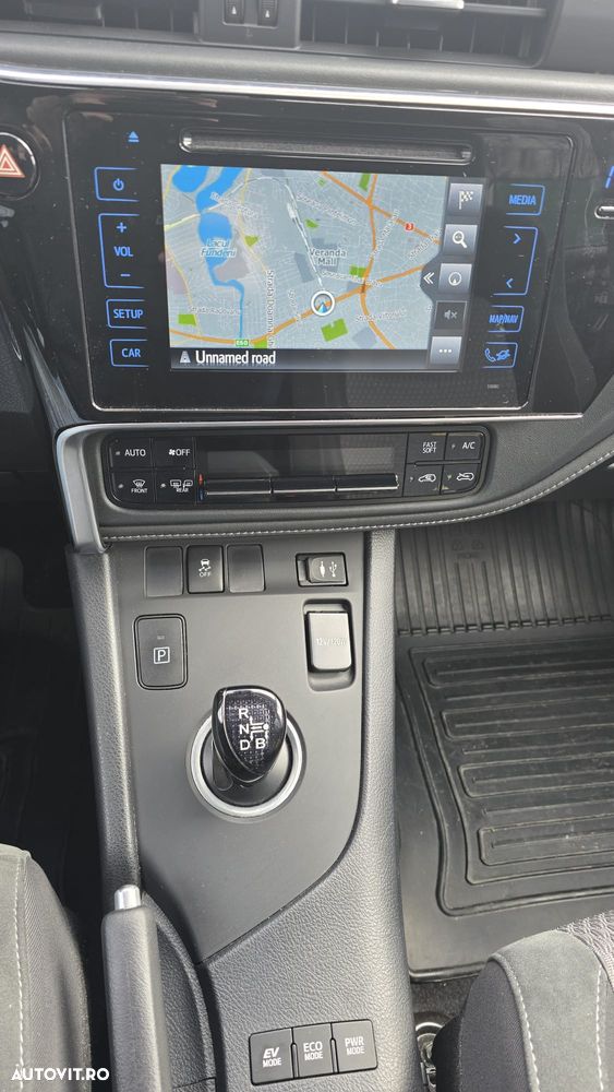 Toyota Auris - 15