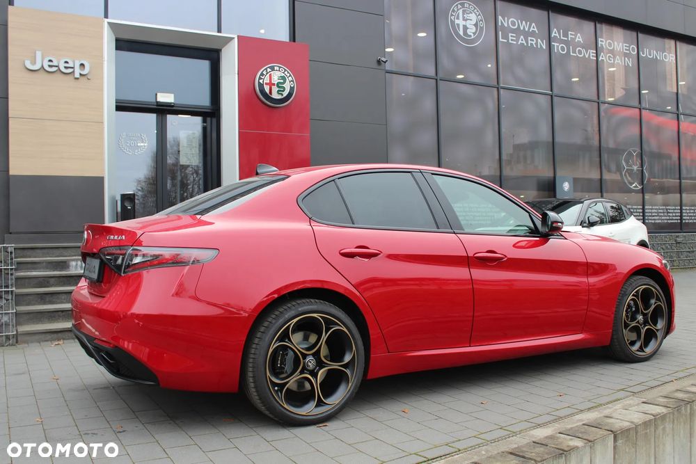 Alfa Romeo Giulia 2.0 Turbo Intensa Q4 - 6