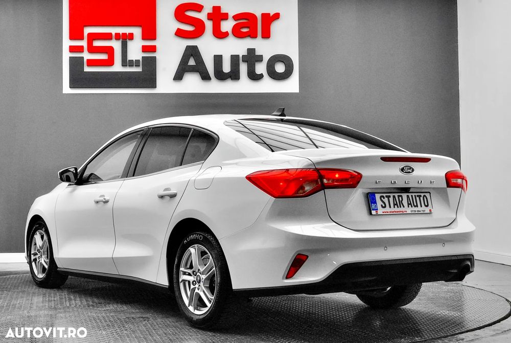 Ford Focus 1.0 EcoBoost Titanium Business - 4