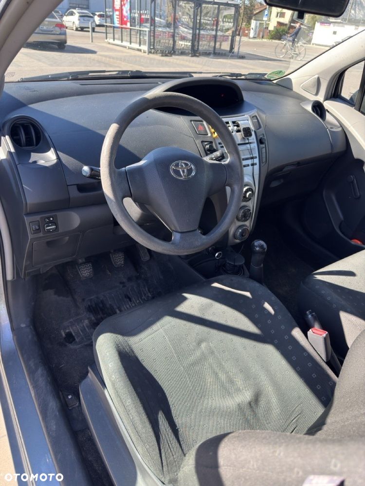 Toyota Yaris 1.0 Luna - 8