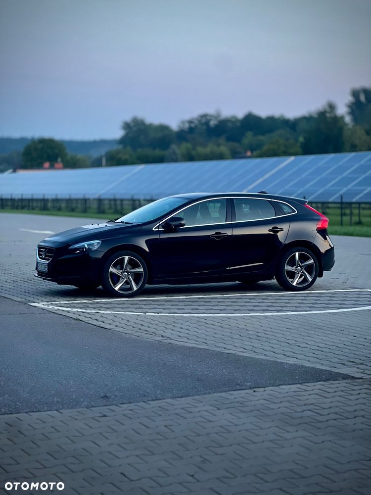 Volvo V40 T3 Momentum - 18