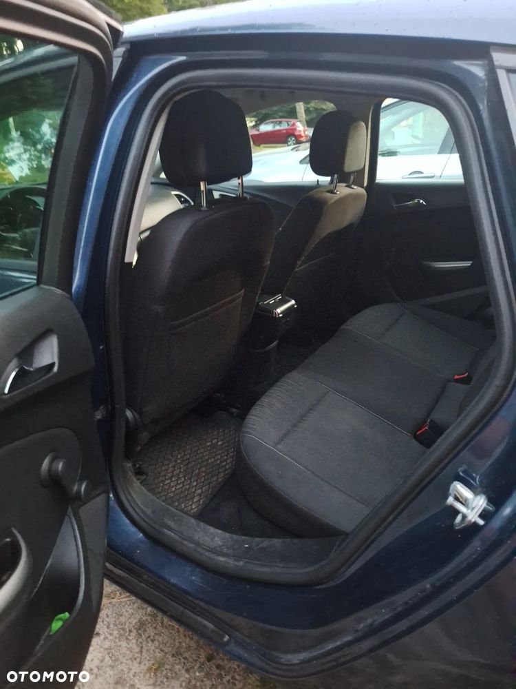 Opel Astra 1.4 Cosmo - 11