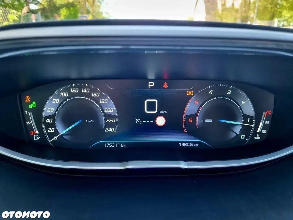 Peugeot 5008 BlueHDI 120 EAT6 Stop & Start Allure - 19