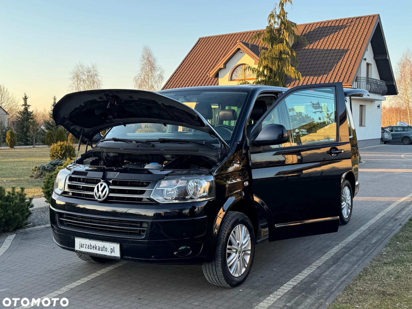 Volkswagen Caravelle - 13