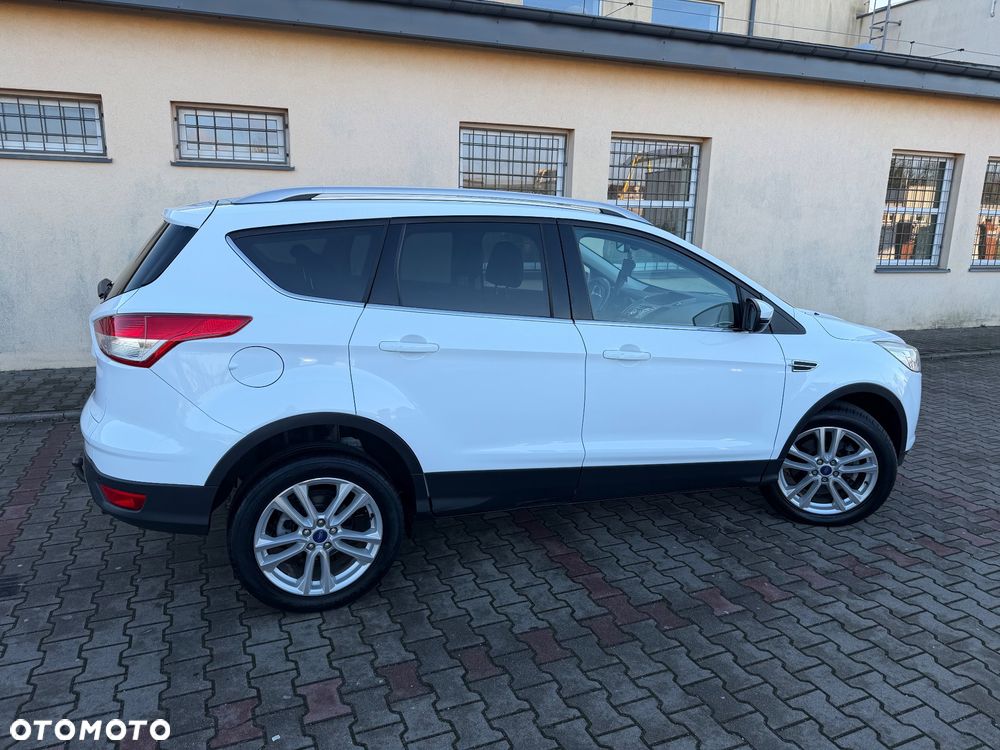 Ford Kuga 2.0 TDCi 2x4 Titanium - 13