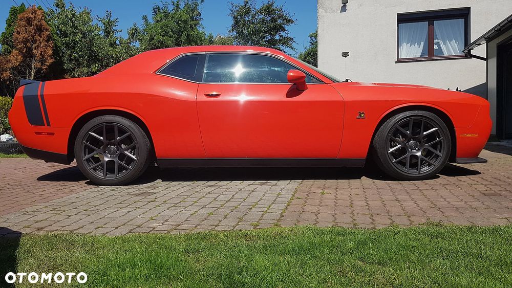 Dodge Challenger 6.4 Scat Pack - 9