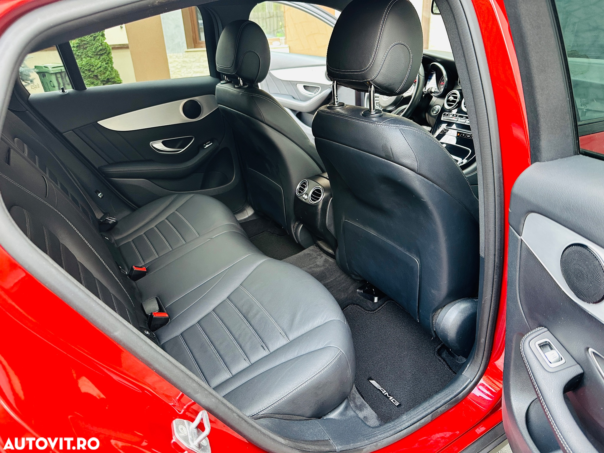 Mercedes-Benz GLC Coupe 250 4Matic 9G-TRONIC AMG Line - 13