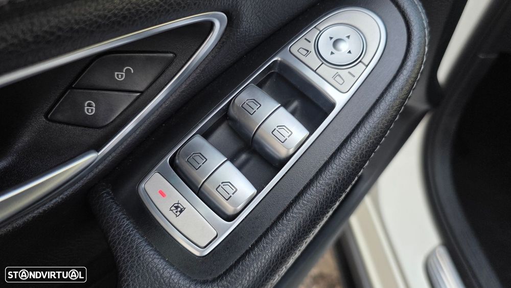 Mercedes-Benz C 63 AMG Standard - 46