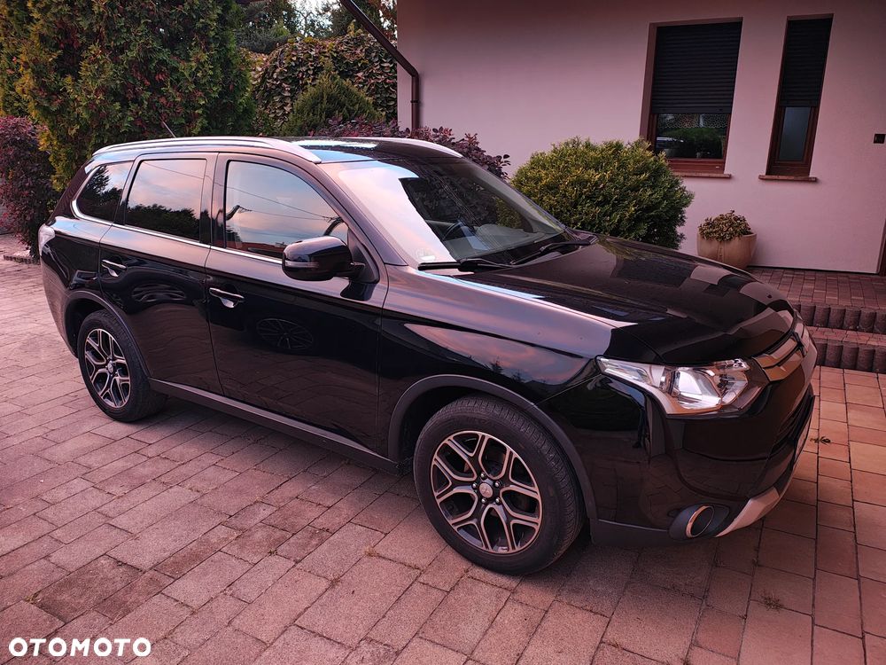 Mitsubishi Outlander - 1