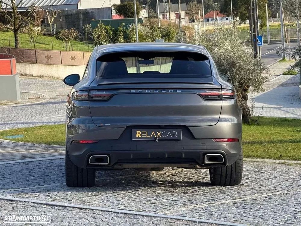 Porsche Cayenne Coupé E-Hybrid - 6