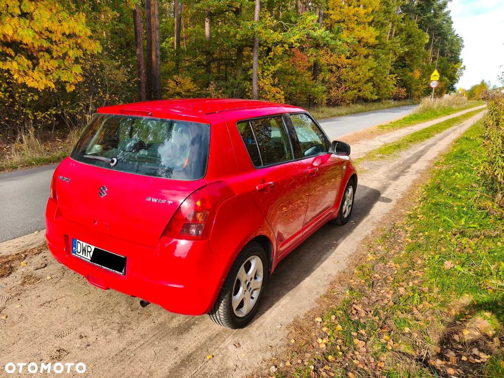 Suzuki Swift - 6