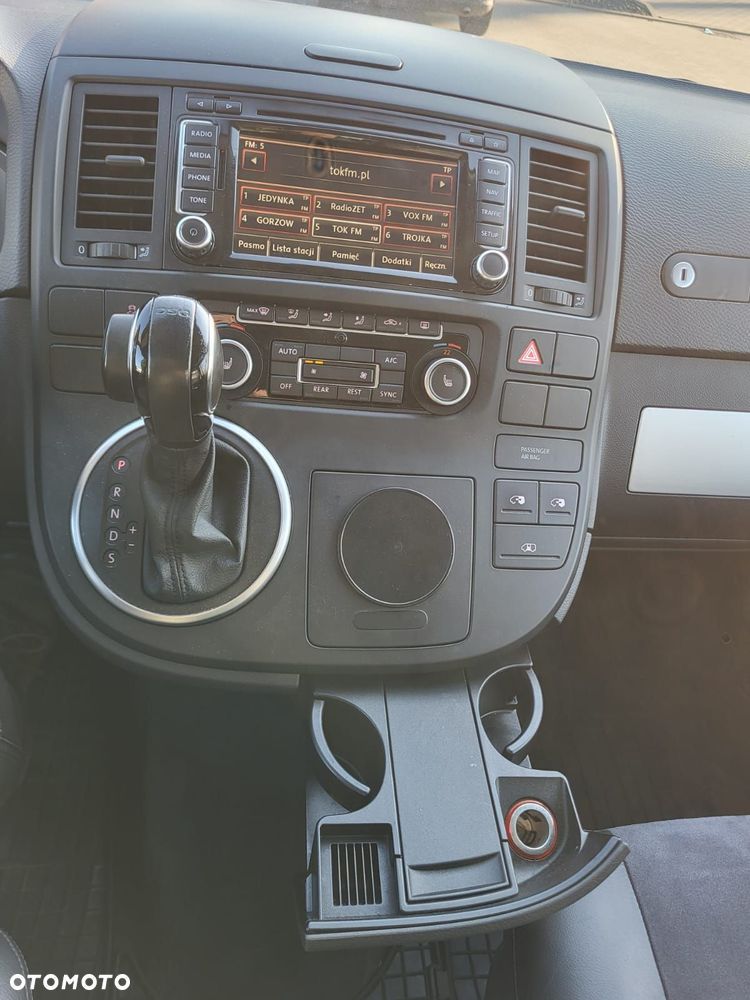 Volkswagen Multivan - 14