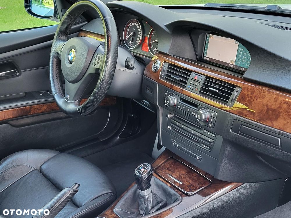 BMW Seria 3 325i - 7