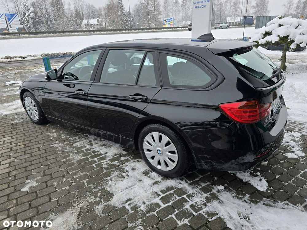 BMW Seria 3 318d - 5