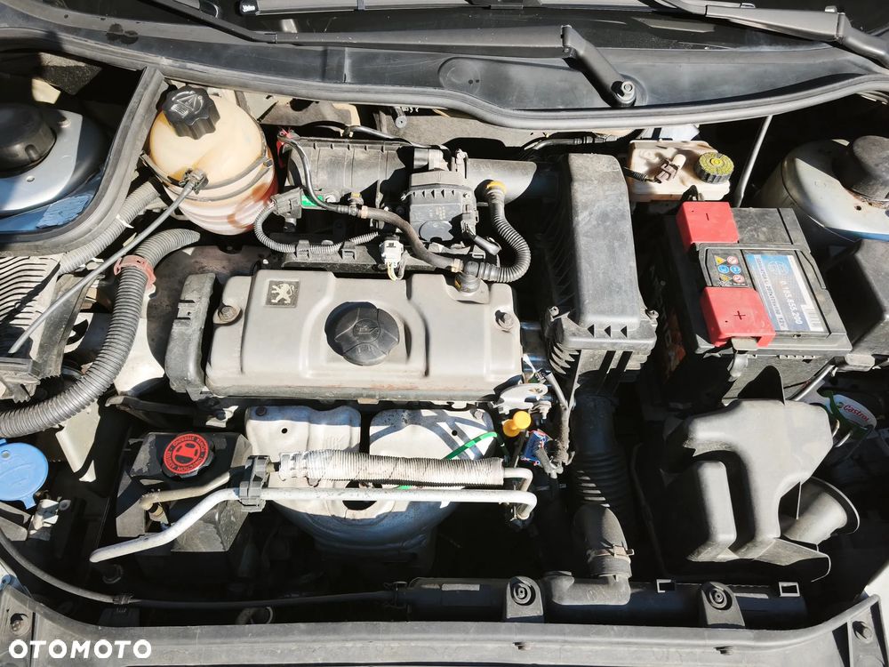 Peugeot 206 - 6