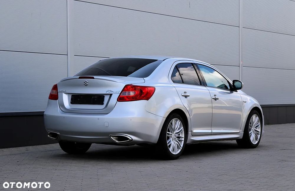 Suzuki Kizashi - 9