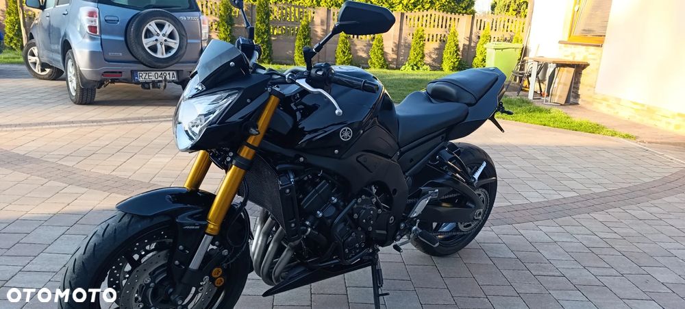 Yamaha FZ8 - 5
